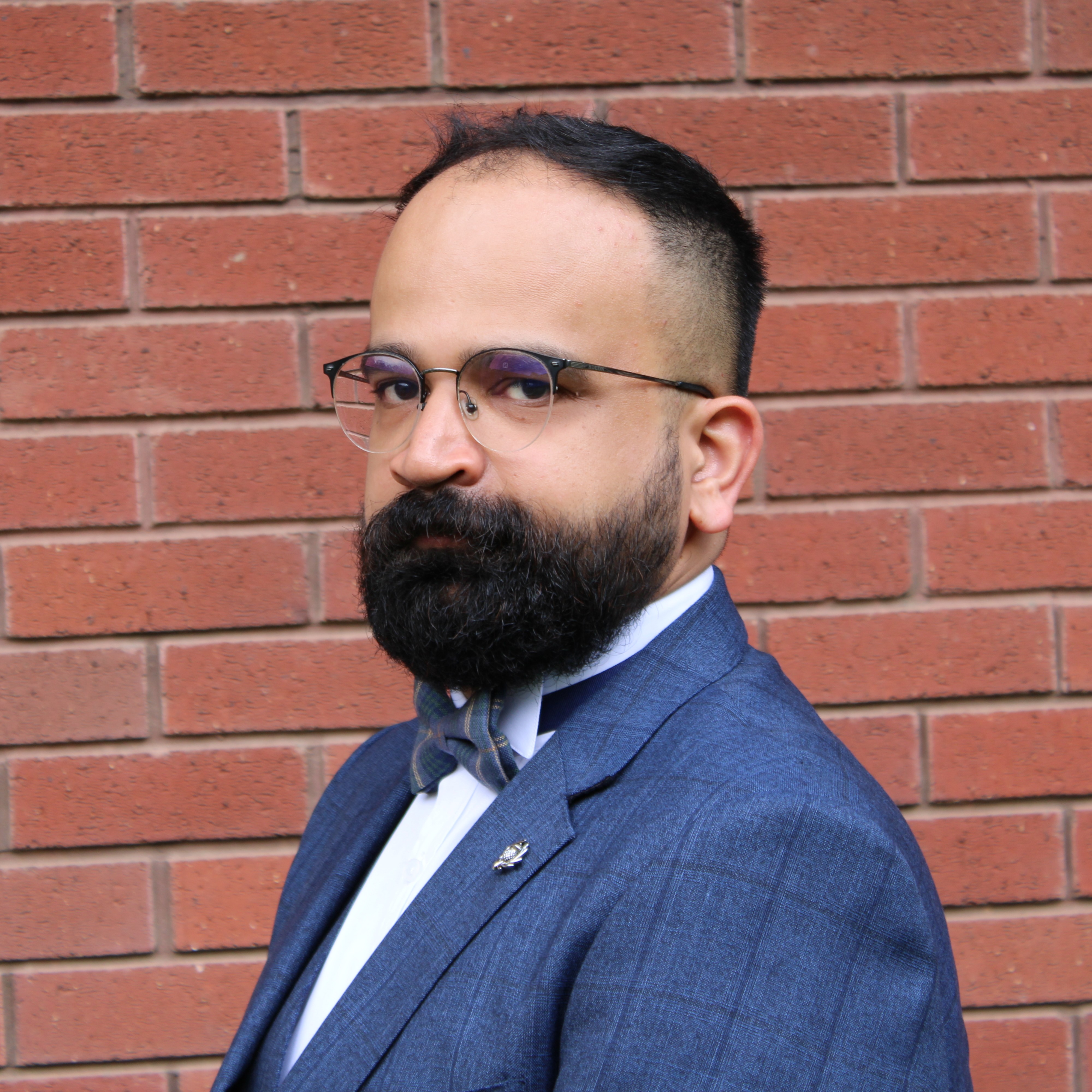 Headshot of Puru Gupta