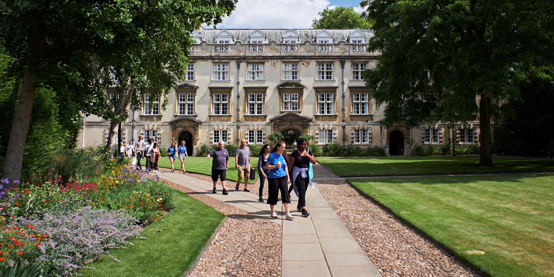 second court with students 