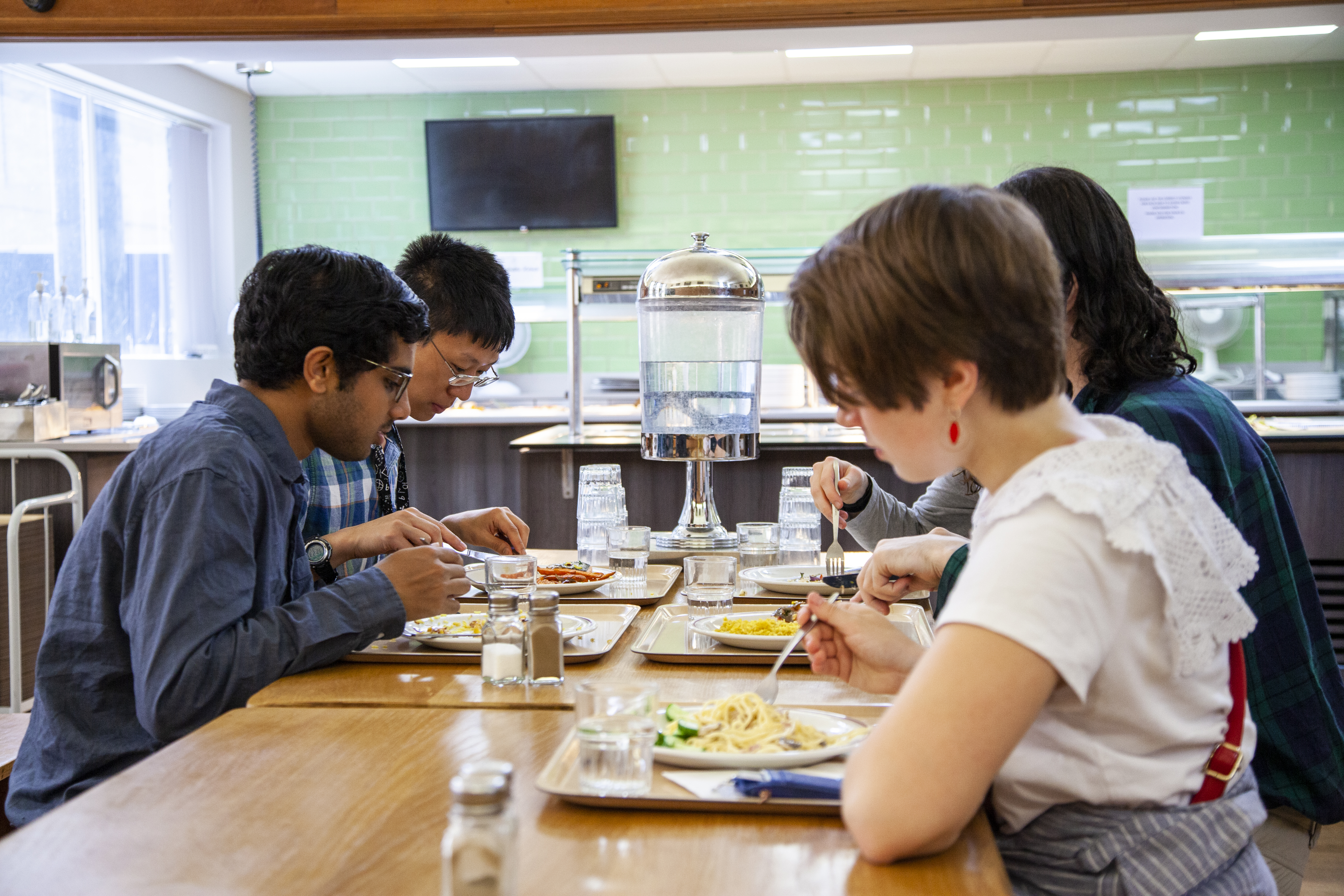 Students eating in upper hall