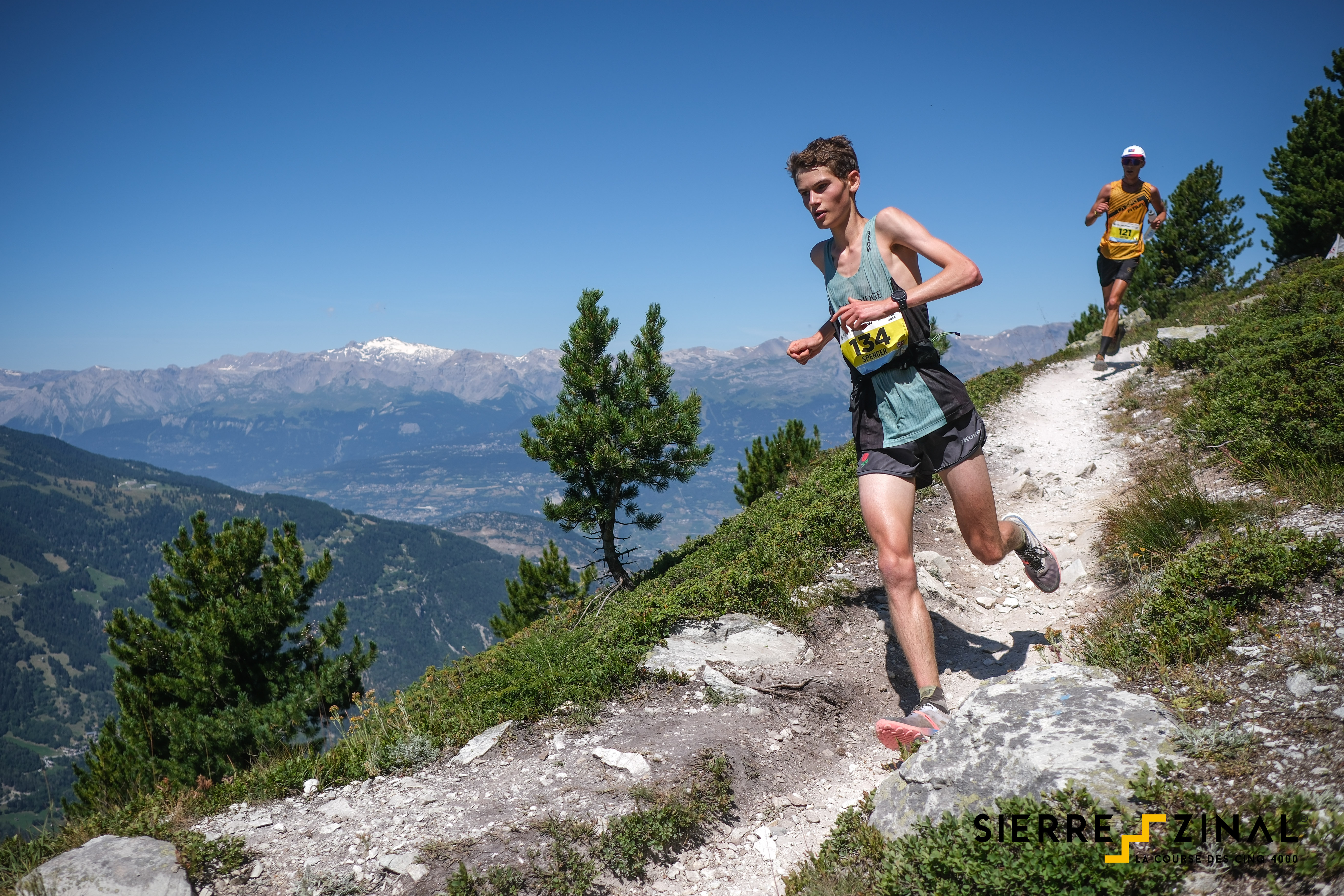 Tom Spencer running in the Sierra Zinal race in the alps