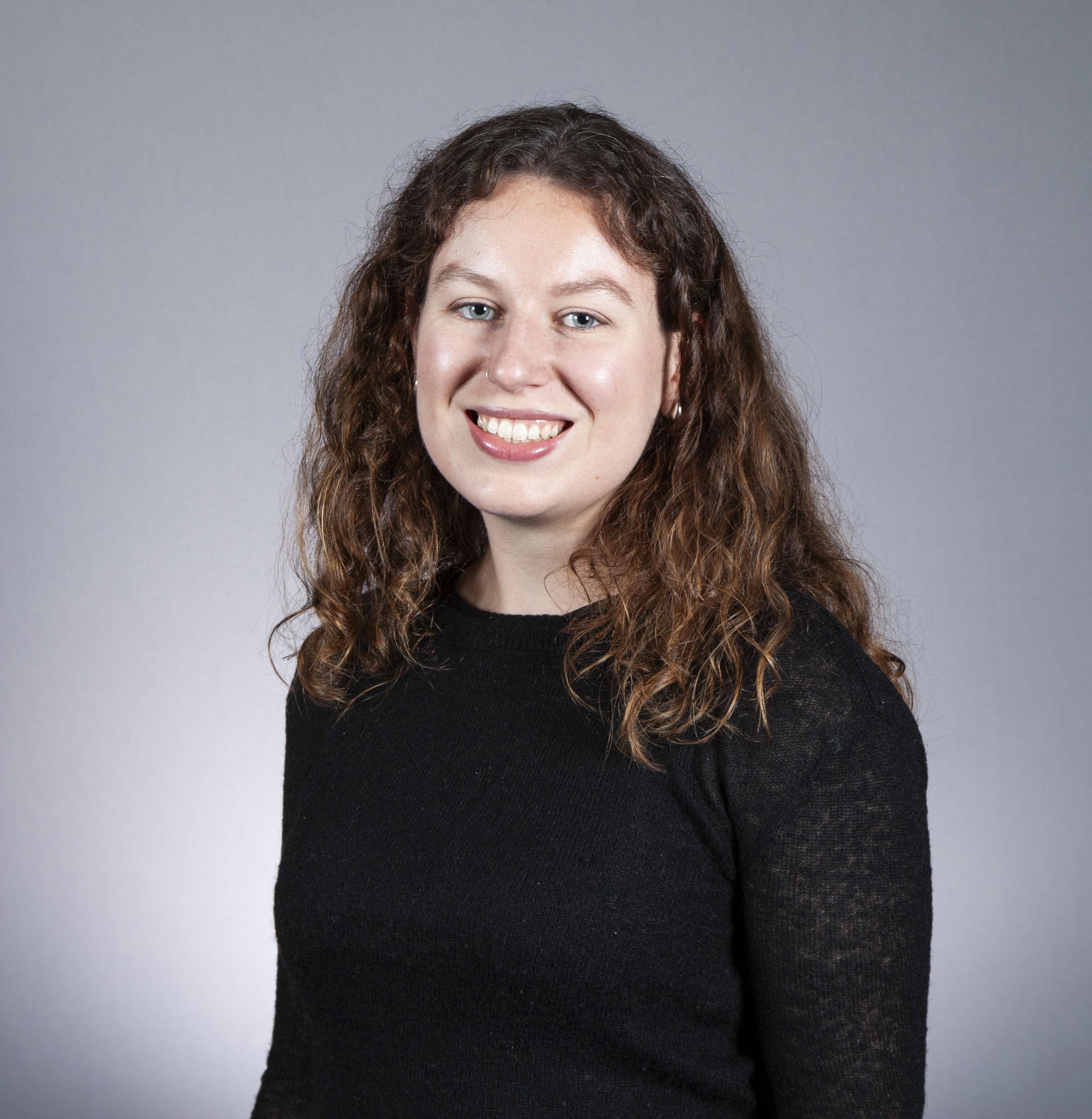 Headshot of Katie Mennis