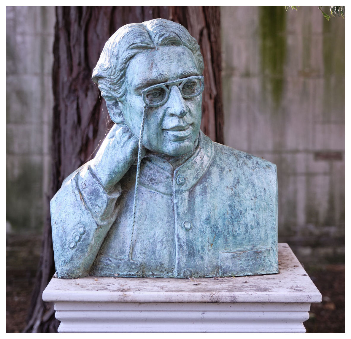 Chandra Bose statue in Christ's College