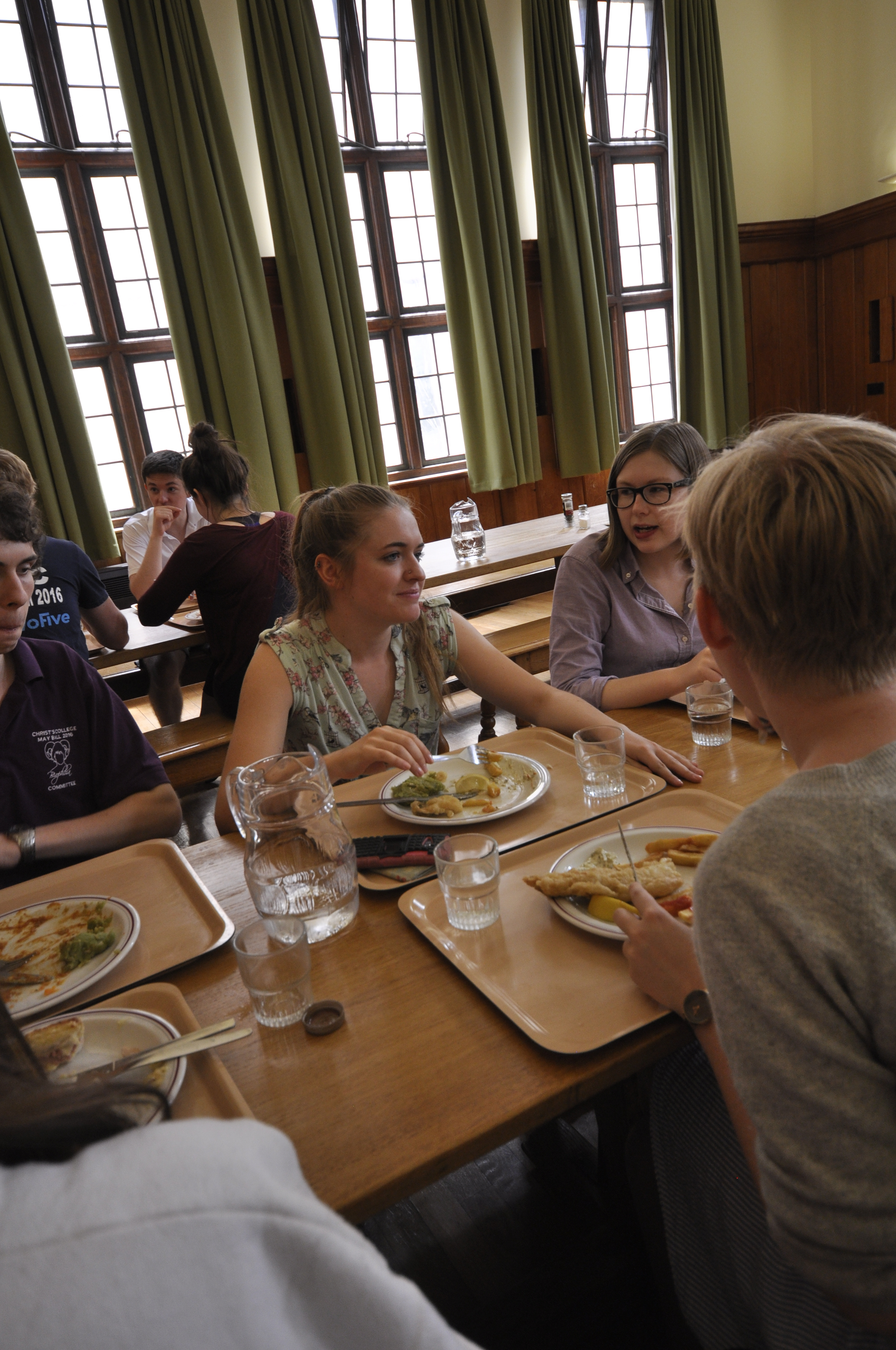 Students eating in the canteen