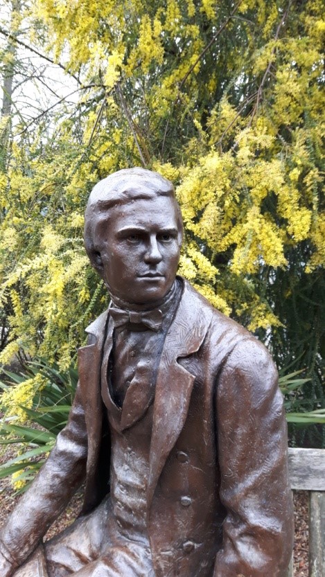 Darwin Statue