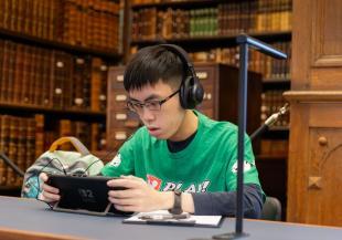 Marcus Koh playing Ninetendo