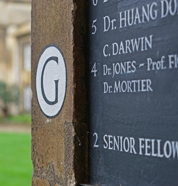 Handwritten sign for G building in Christ's 